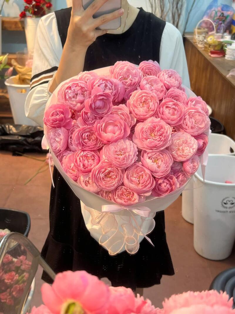 Bó Hồng Juliet Hồng Đậm Cỡ Lớn — ảnh 2