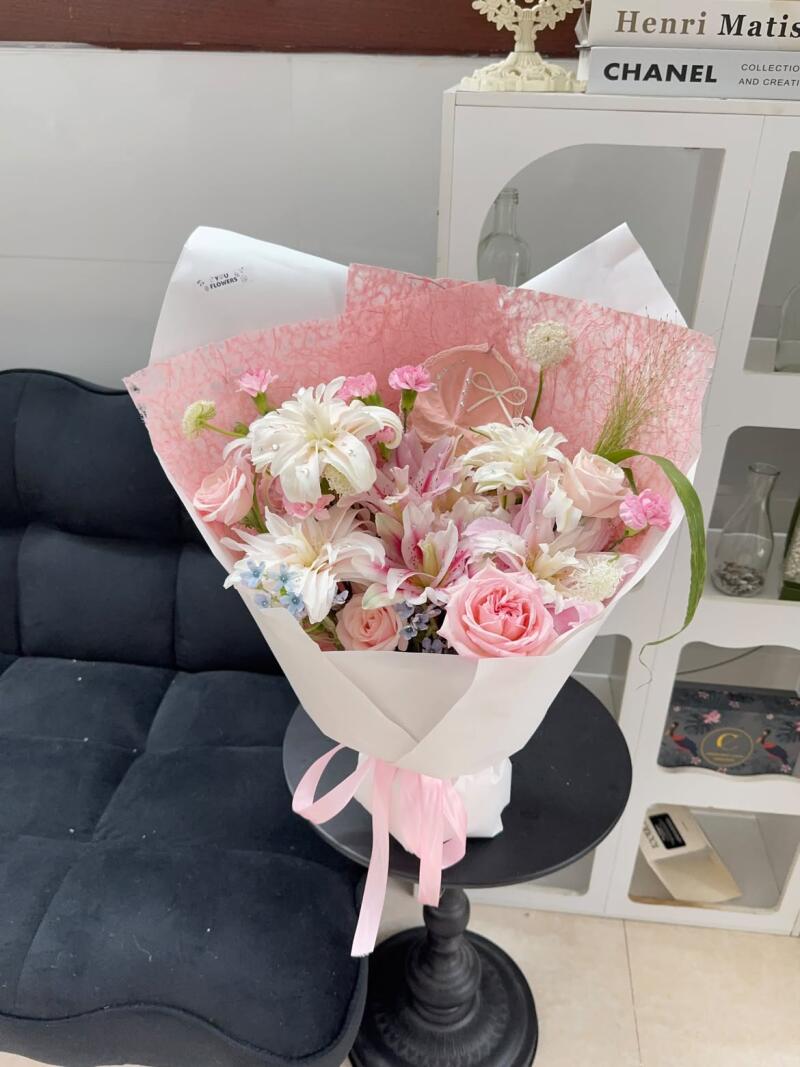 Bó Ly Hồng Trắng Mix Hồng Phấn — ảnh 3
