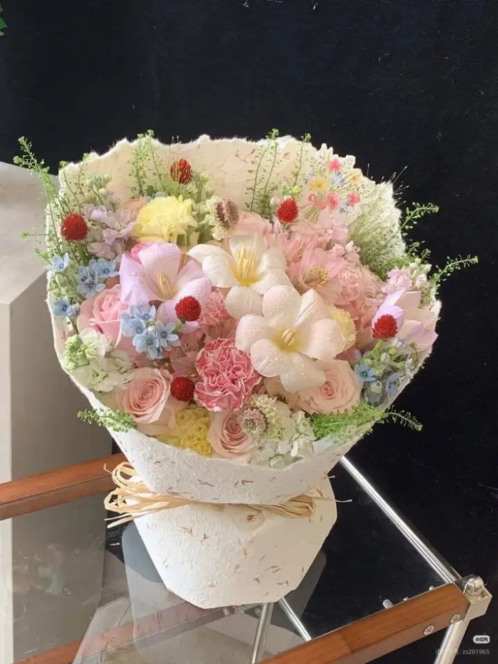 Early Dew Pastel Bouquet