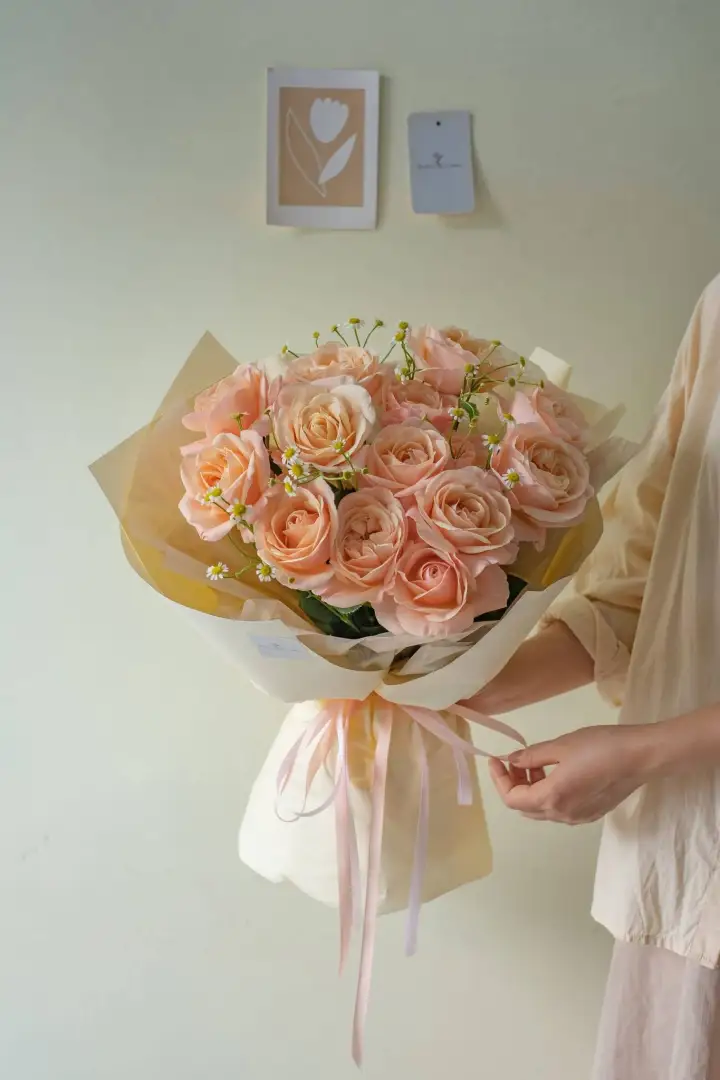 Early Sunshine Peach Rose Bouquet