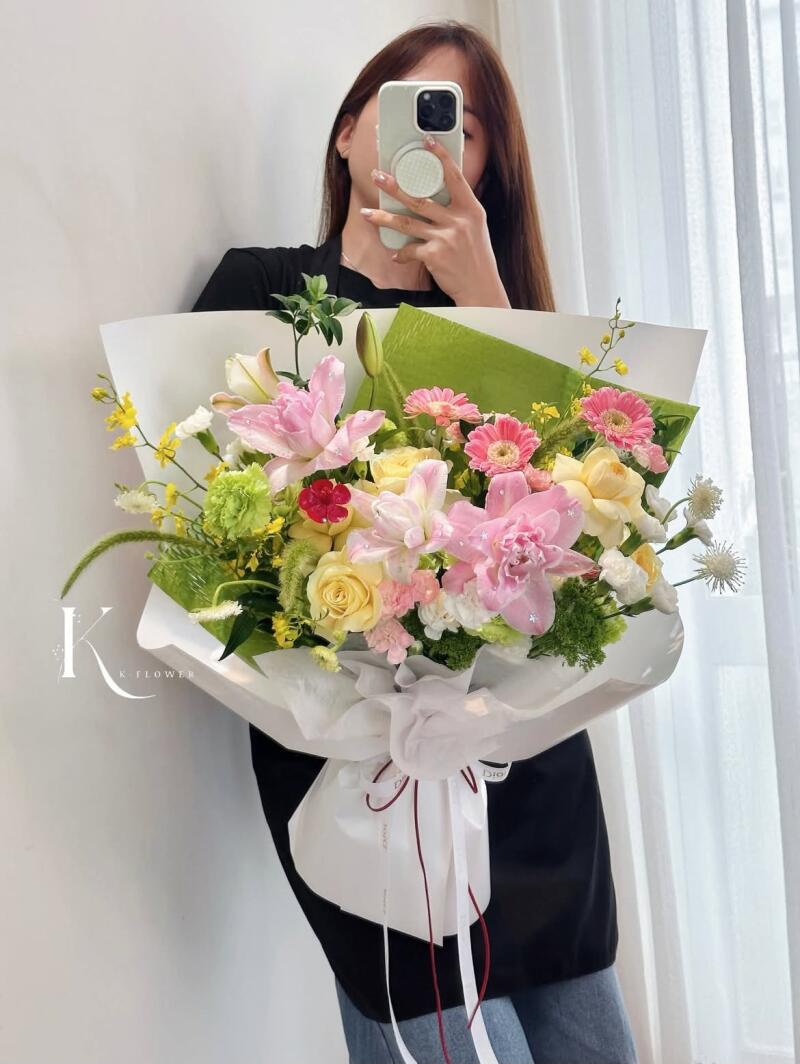 Bó Ly Hồng Mix Đồng Tiền Tông Vàng Xanh