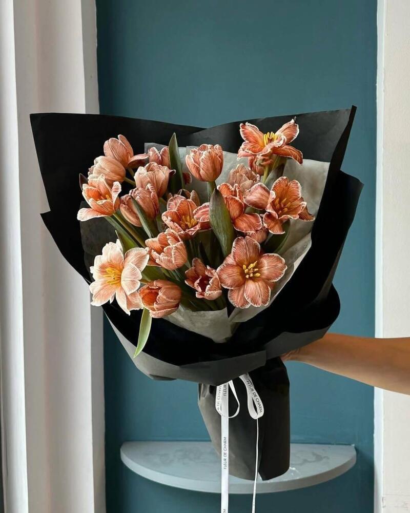 Bó Tulip Cam Cháy Vintage