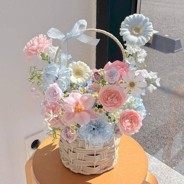 Giỏ Hoa Pastel Kẹo Ngọt