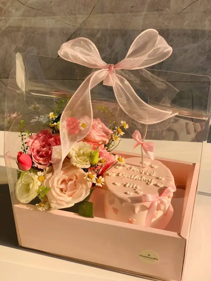 Pink Drip Cake & Flower Gift Set