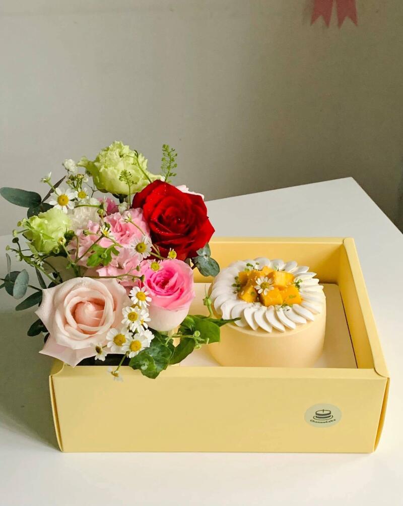 Set Quà Hoa Bánh Xoài Nắng Vàng