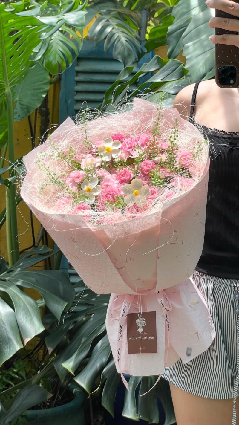 Bó Cẩm Chướng Hồng Bọc Lụa Hồng