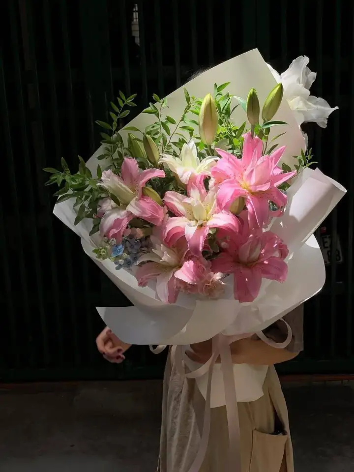 Fragrant Pink Lily Bouquet