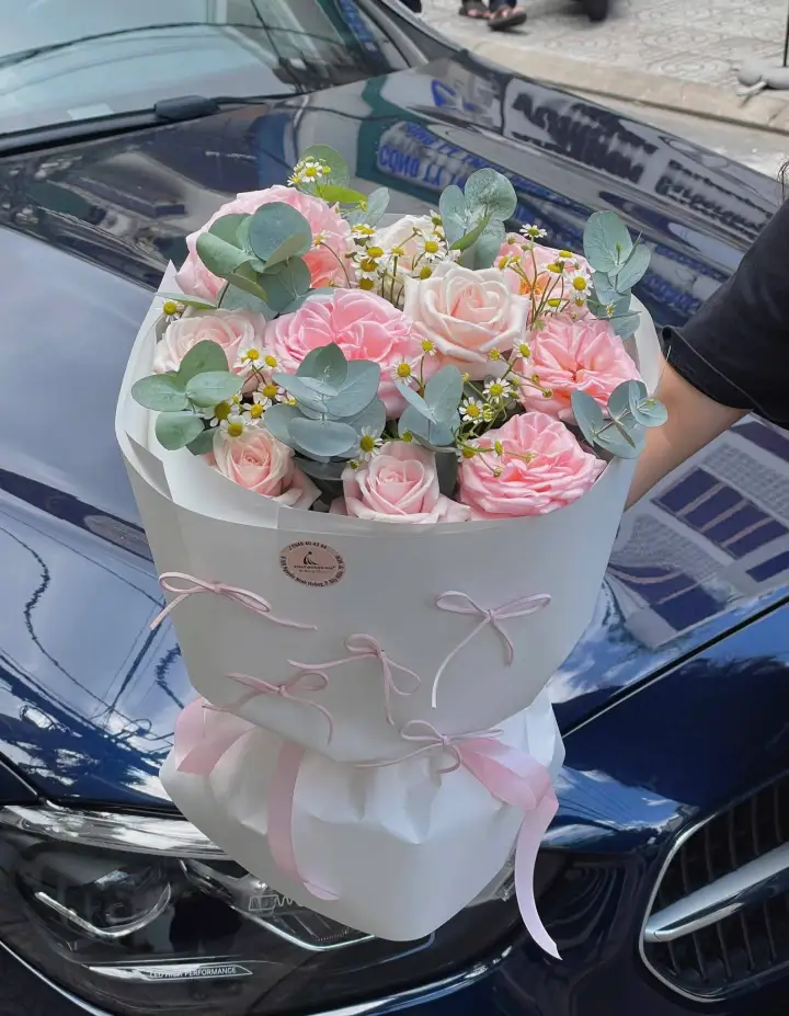 Soft Blush Rose & Tanacetum Daisy Bouquet