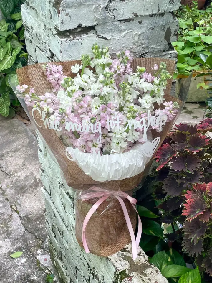 Pink & White Violet Graduation Congratulations Bouquet — photo 6