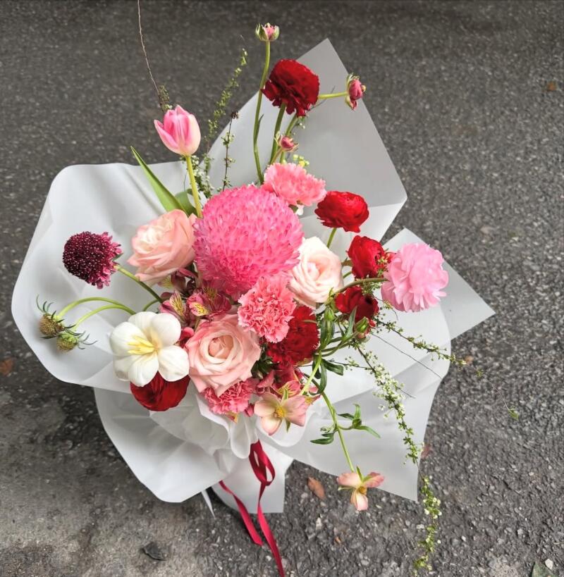Bó Mao Lương Đỏ Mix Cúc Mào Gà Hồng