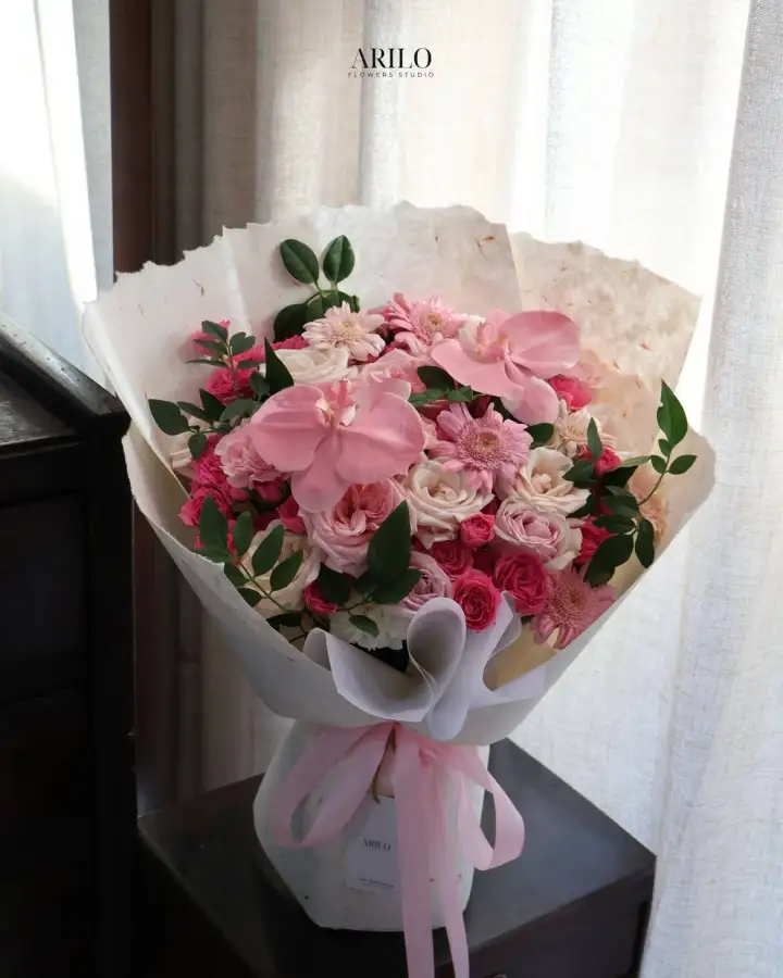 Blush Rose & Pink Phalaenopsis Orchid Bouquet — photo 4