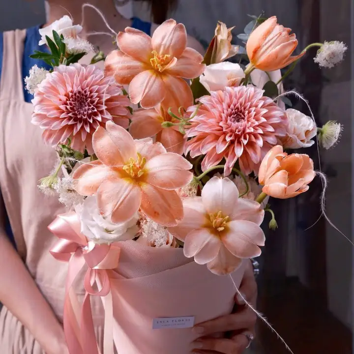 Peach Dahlia & Tulip Bouquet