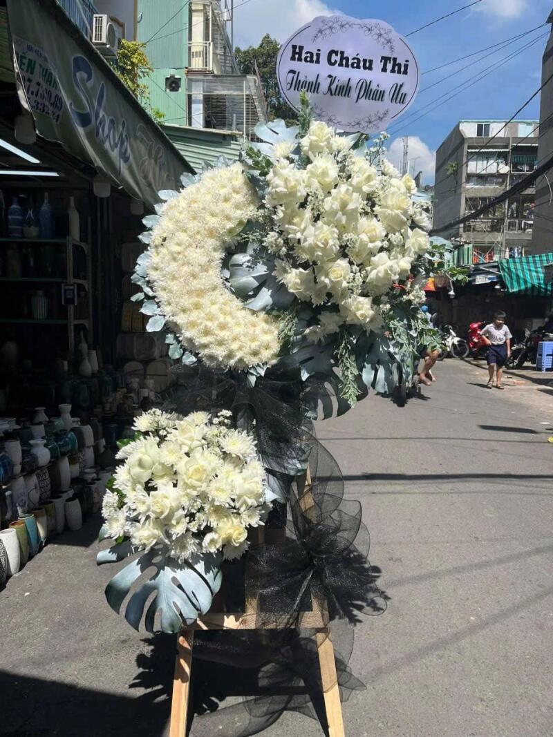 Kệ Hoa Kính Viếng Vành Khuyết Cúc Đại Đoá