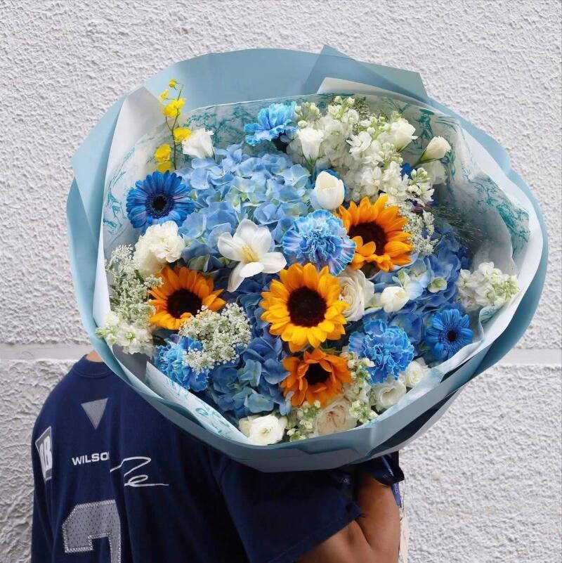 Bó Hoa Hướng Dương Trời Xanh