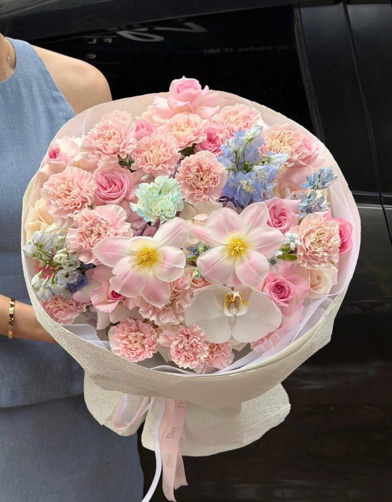 Bó Hoa Pastel Lan Hồ Điệp Tulip