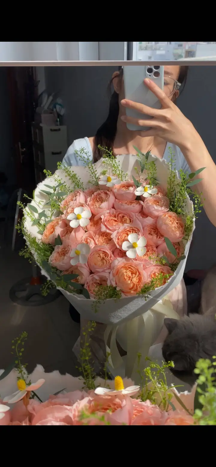 Peach Garden Rose & White Daisy Bouquet — photo 3