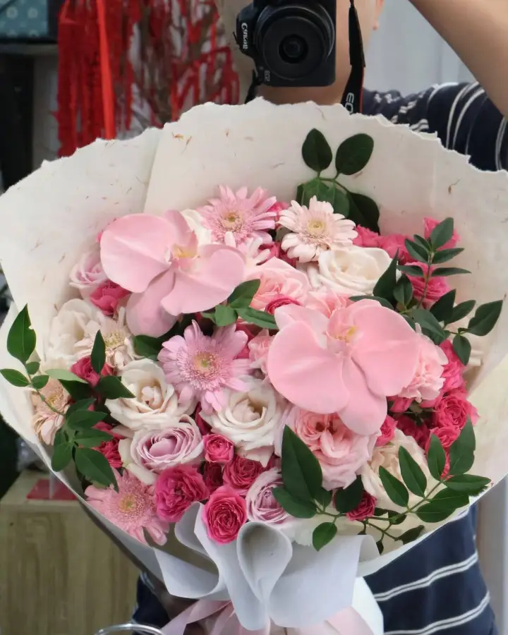 Blush Rose & Pink Phalaenopsis Orchid Bouquet — photo 2
