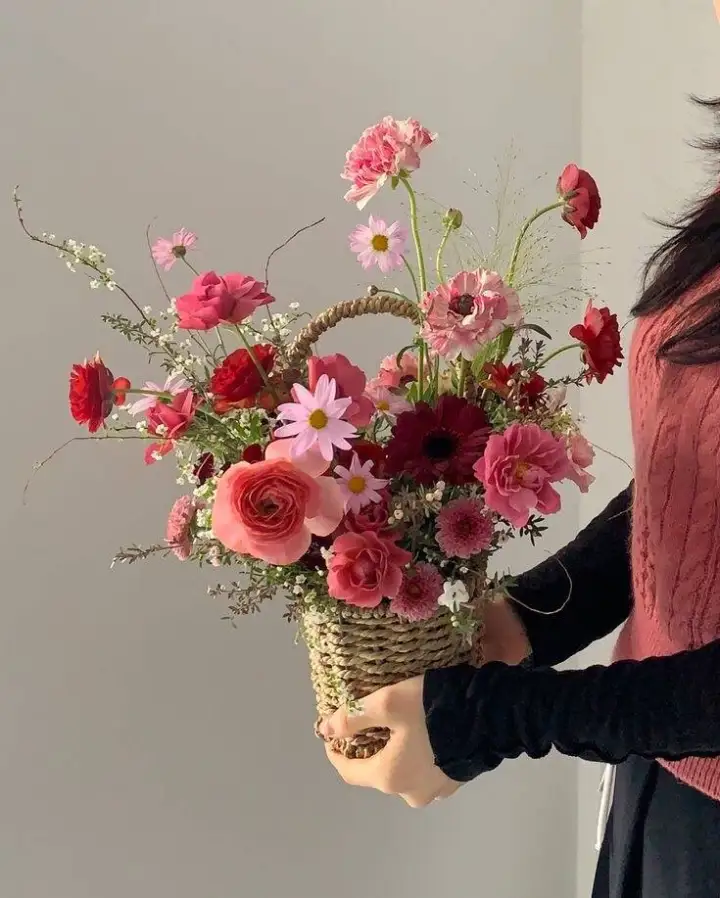 Autumn Garden Red & Pink Basket