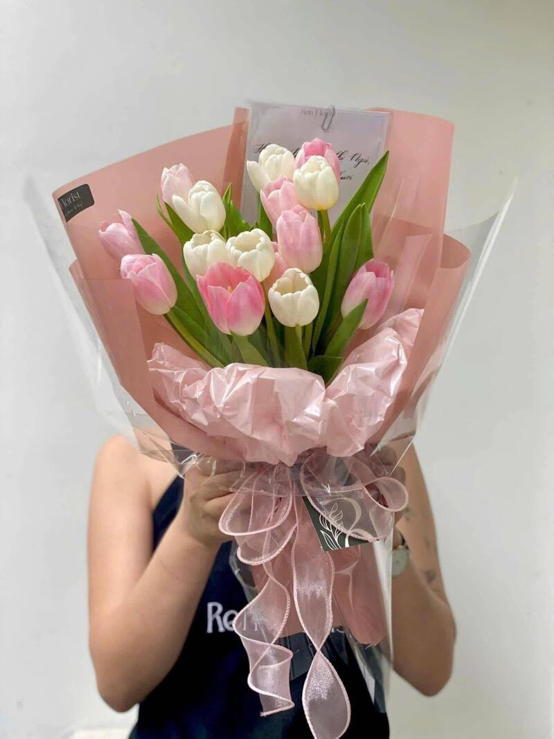 Bó Hoa Tulip Hồng Trắng Ngọt Ngào