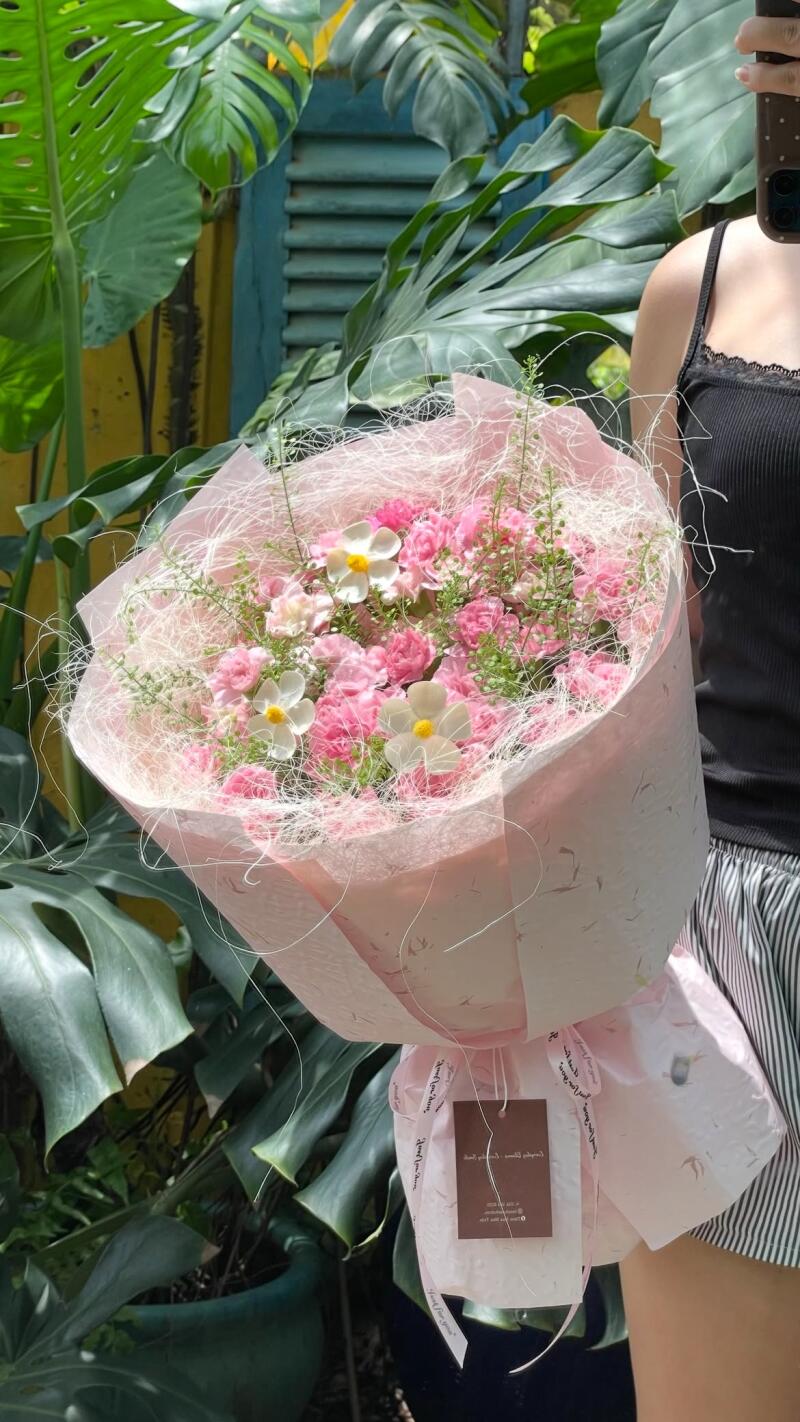Bó Cẩm Chướng Hồng Bọc Lụa Hồng — ảnh 3