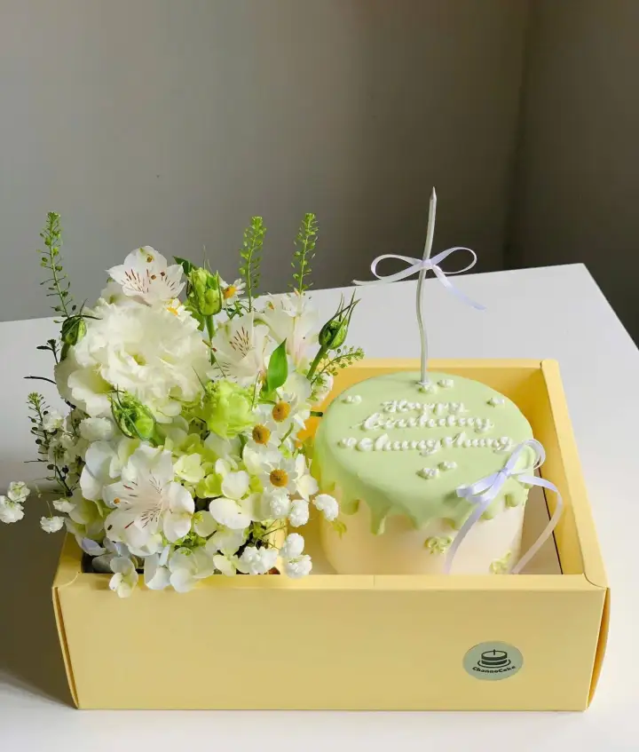 Pure White & Green Cake & Flower Gift Set