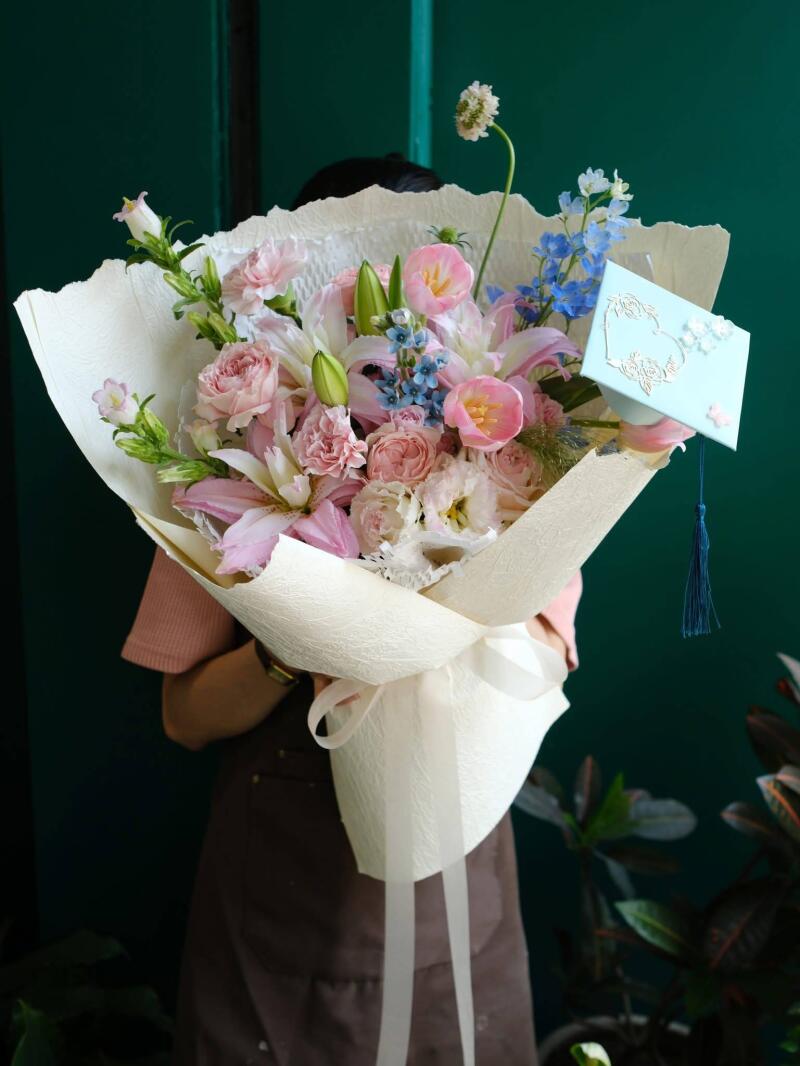 Bó Tốt Nghiệp Ly Hồng Pastel Xanh