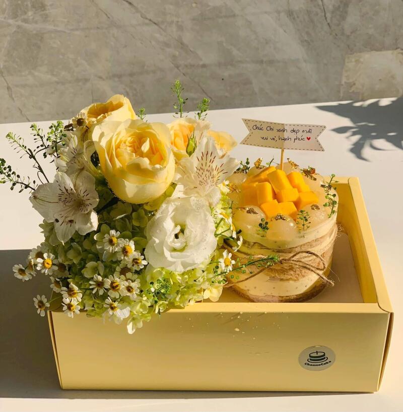 Set Quà Hoa Bánh Tông Vàng Nắng