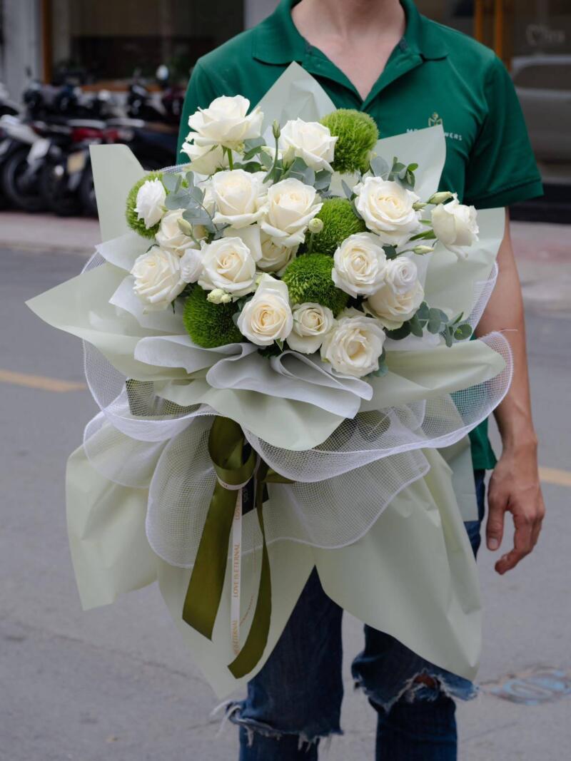 Bó Hồng Trắng Cẩm Chướng Xanh Rêu