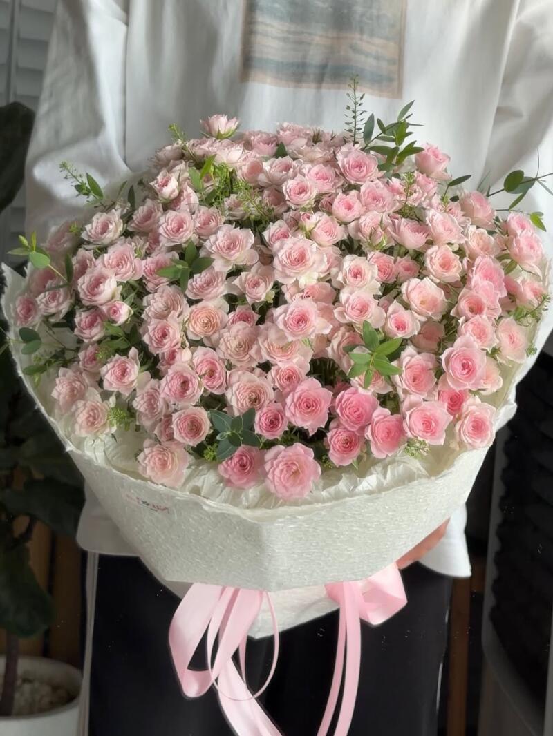 Bó Hồng Leo Hồng Phấn Cỡ Lớn