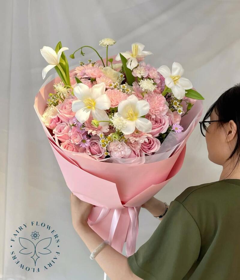 Bó Ly Trắng Mix Cúc Mẫu Đơn Hồng — ảnh 3