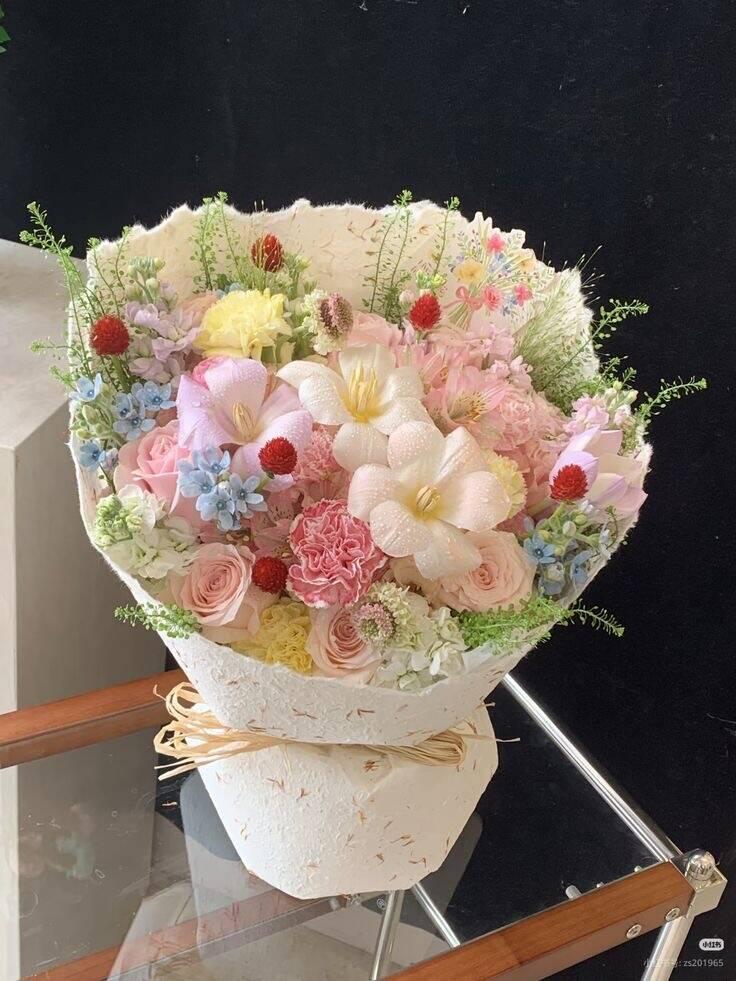 Bó Pastel Sương Sớm
