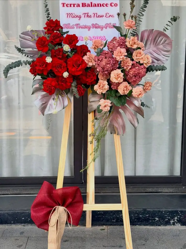 Red & Peach Grand Opening Stand with Glitter Leaves