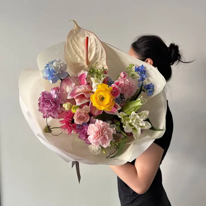 Pastel Lily & Yellow Ranunculus Bouquet