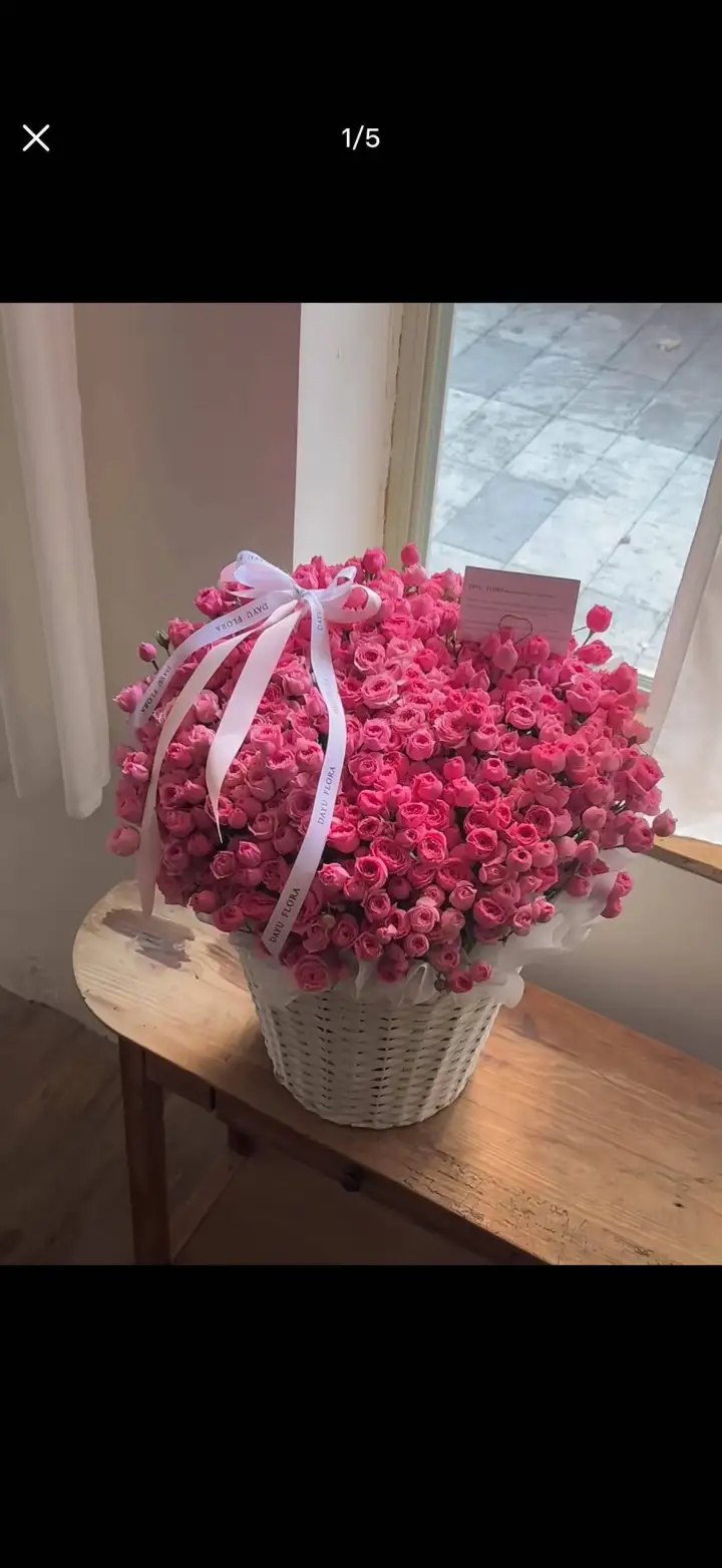 Extra Large Hot Pink Spray Rose Basket — photo 3