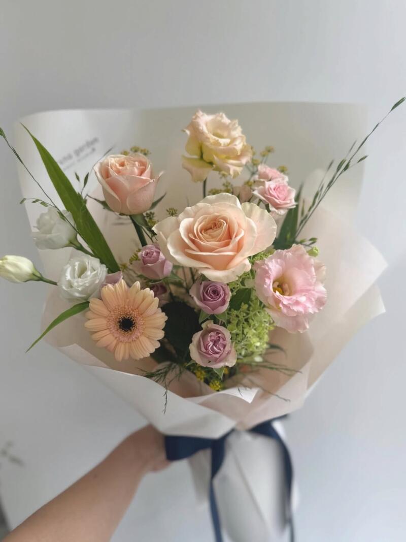 Bó Hồng Cam Đào Mix Cát Tường Tông Pastel