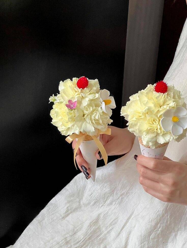 Kem Ốc Quế Hoa Cẩm Chướng