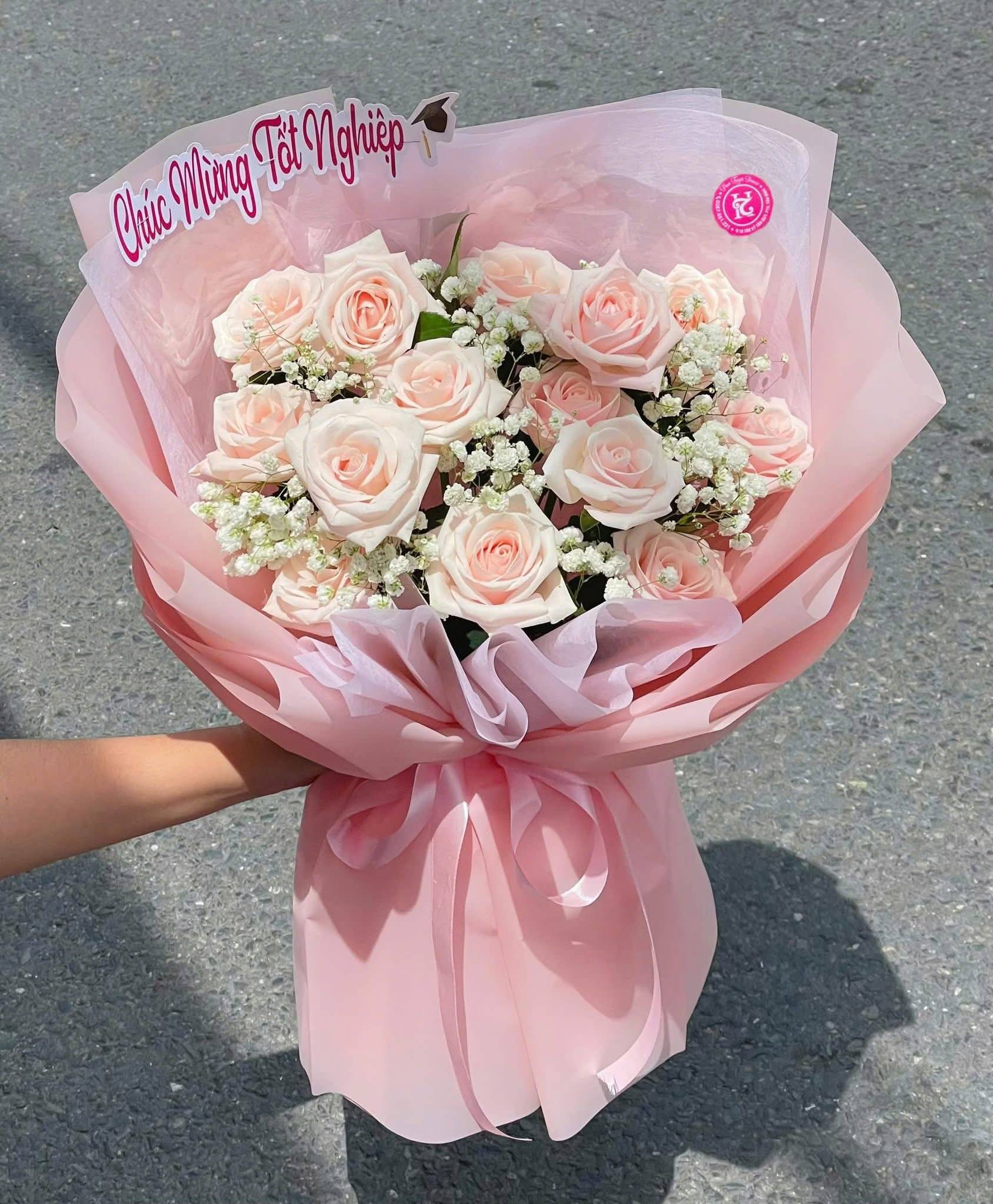 Bó Hoa Hồng Phấn Mừng Tốt Nghiệp