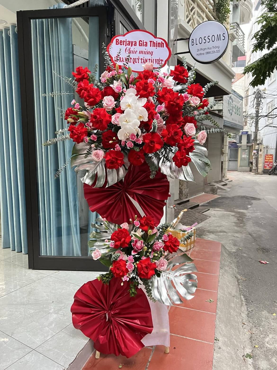 Kệ Hoa Chúc Mừng Đỏ Quạt Giấy Đô