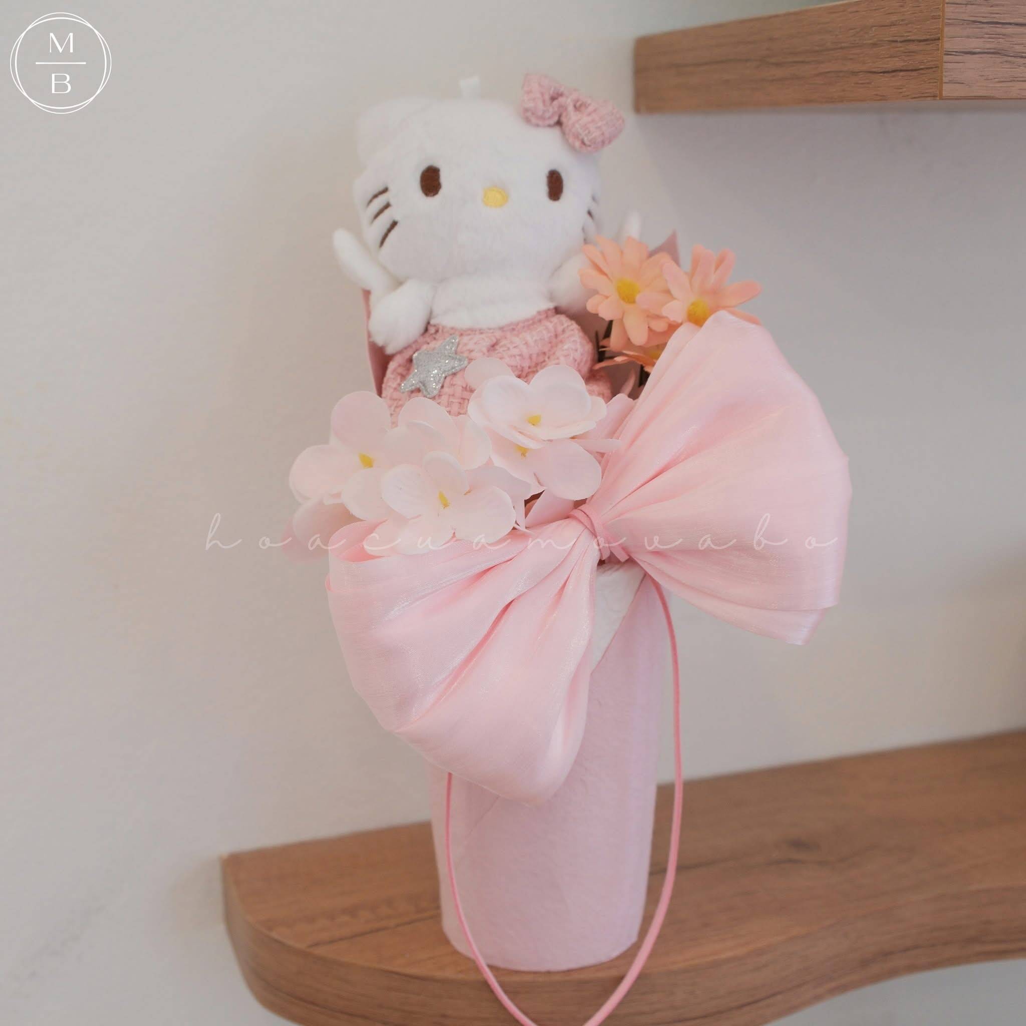 Bó Hoa Lụa Hello Kitty Đáng Yêu