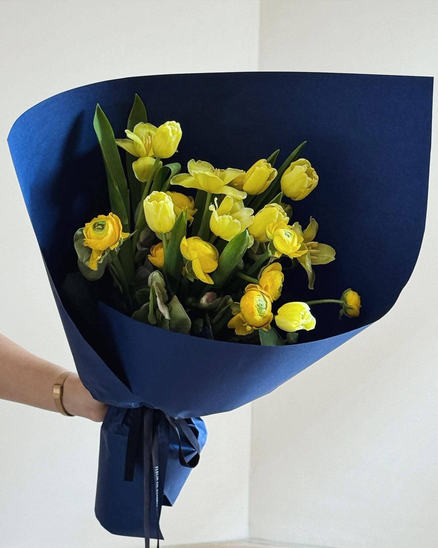 Bó Tulip Vàng Mao Lương Nắng Xuân