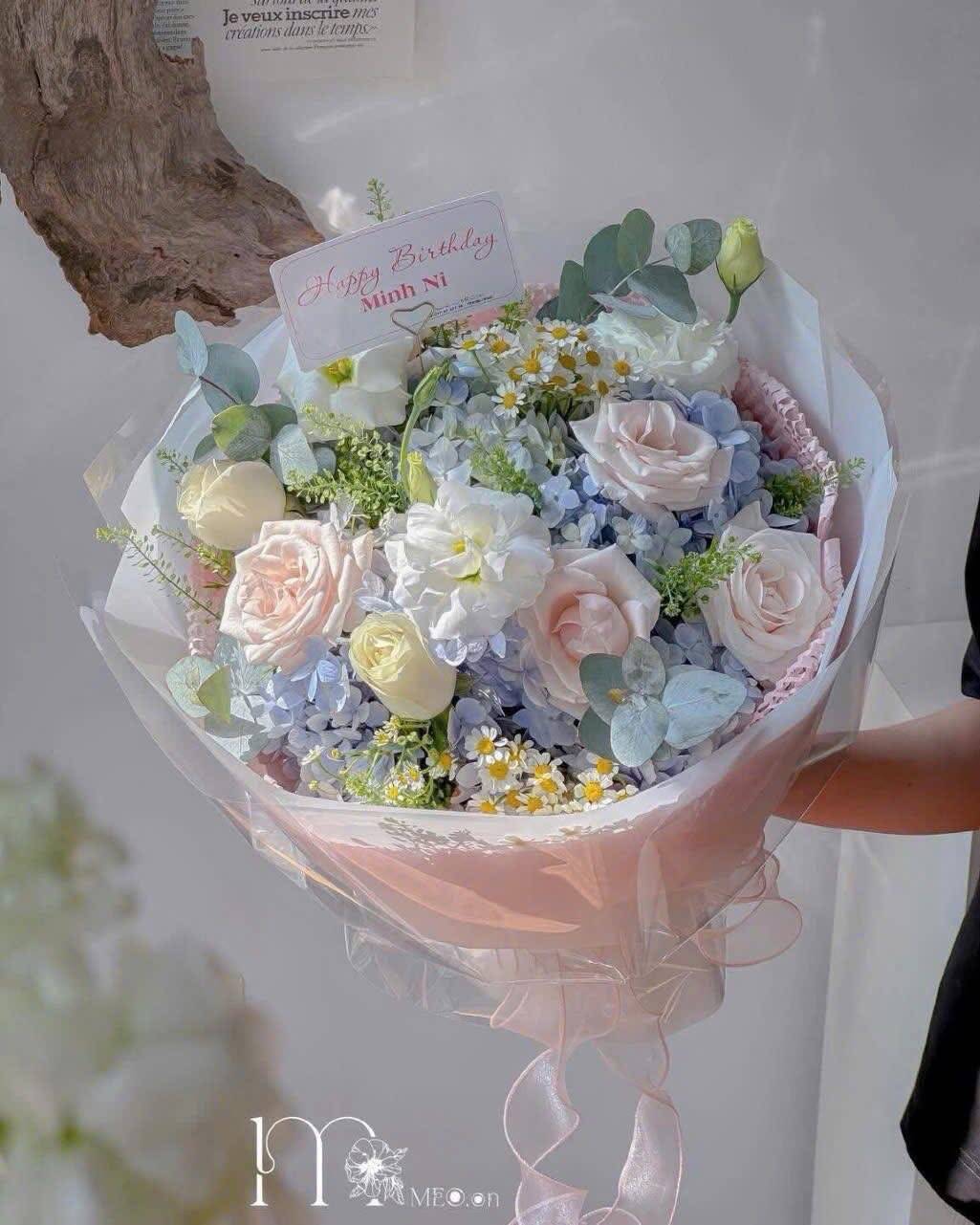 Bó Hoa Tú Cầu Xanh Happy Birthday