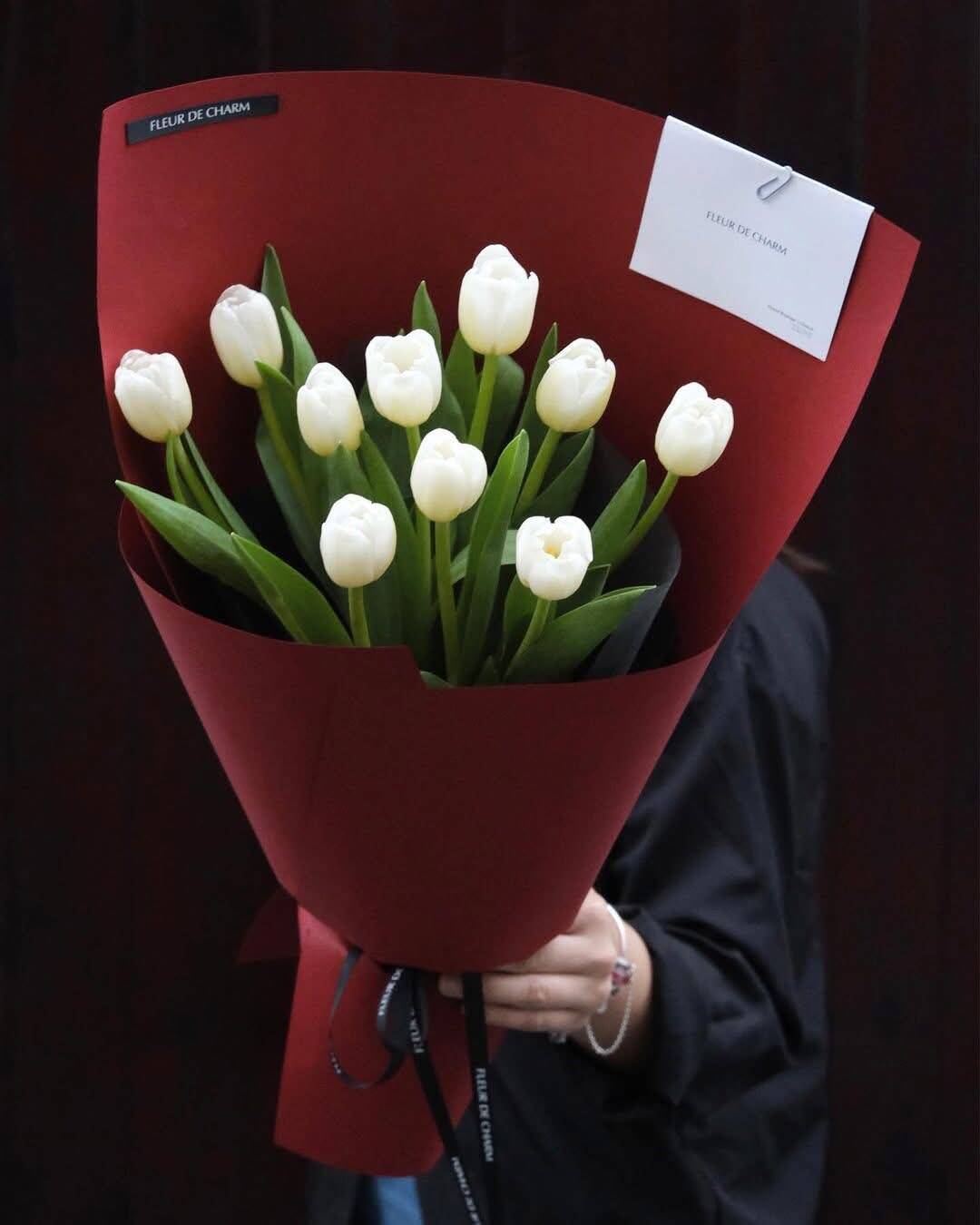 Bó Tulip Trắng Lời Chúc An Lành