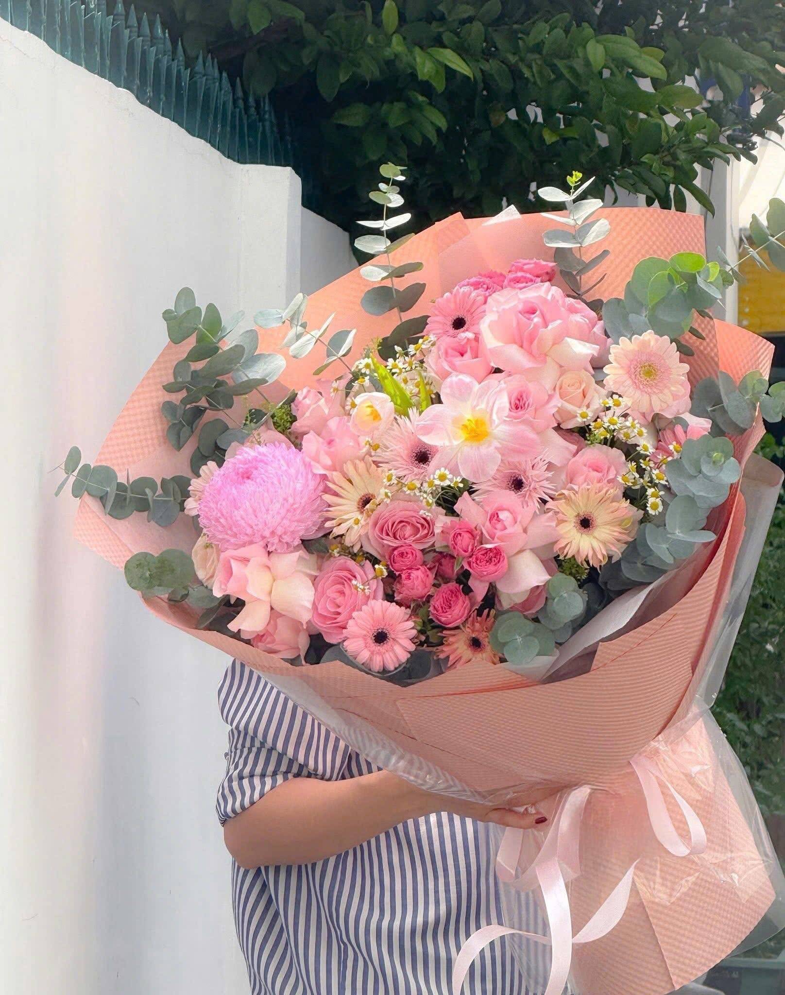 Bó Hoa Tươi Hồng Pastel Khuynh Diệp