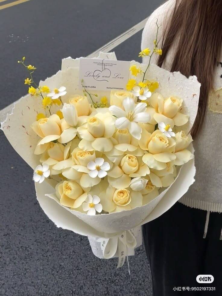 Bó Hồng Vàng Bơ Lovely Love